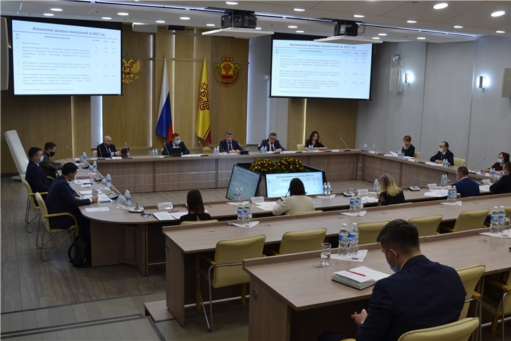 «Граждансене патшалăх енчен пулӑшу памалли майсем пурӑнма кирлӗ чи пӗчӗк  укҫан виҫе шайӗнчен ҫӳлерех тупӑш ӳстерме пулӑшмалла», – тенĕ Олег Николаев