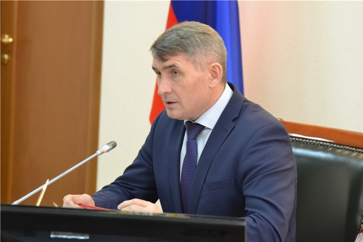 Чӑваш Ен Пуҫлӑхӗ Олег Николаев шкул ачисен апат-ҫимӗҫ сферинче туянусене централизацилеме сӗннӗ