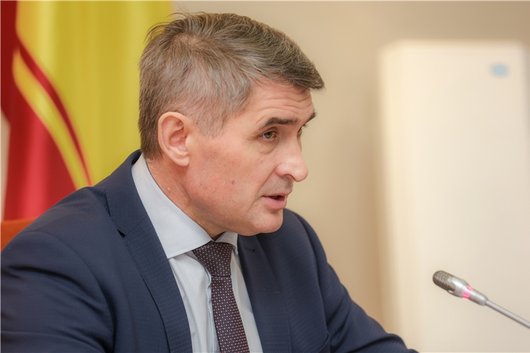 Чӑваш Ен Пуҫлӑхӗ Олег Николаев ҫӗршыв экономикинчи  хăрушлăхсене парăнтарма май паракан тĕллевсем лартнă