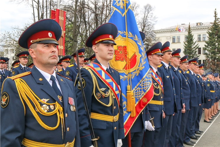 Чăваш Республикин Пуçлăхĕ Олег Николаев уголовлă айăплава пурнăҫлакан тытăмăн ĕҫченĕсен  кунĕ ячĕпе саламлани