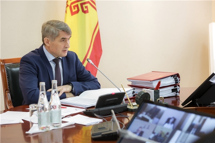 «Хуҫалӑх ӗҫӗ-хӗлӗн кашни субъектне   ҫӗршыв Президенчӗн йышӑнăвĕсене тĕпе хурса хӳтĕлеме тăрăшăпăр», –  тенĕ Чăваш Ен Пуҫлăхĕ Олег Николаев