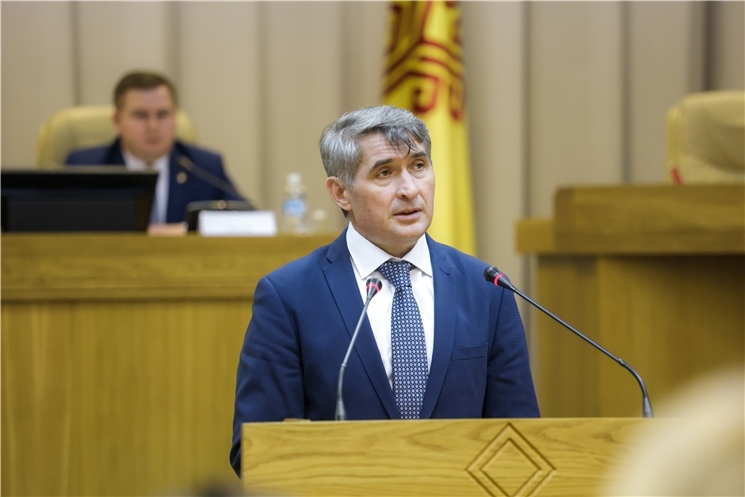 «Коронавируспа кӗрешнĕ икӗ ҫулхи ĕҫ опычĕ  сывлăх сыхлавĕнче тăрăшакансене мобильлӗ ĕҫре компетенцисене ӳстерме витĕм кӳчĕ», – тенĕ Олег Николаев