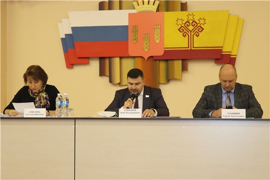 В администрации города Алатыря состоялось утверждение депутатами городского бюджета на предстоящие три года