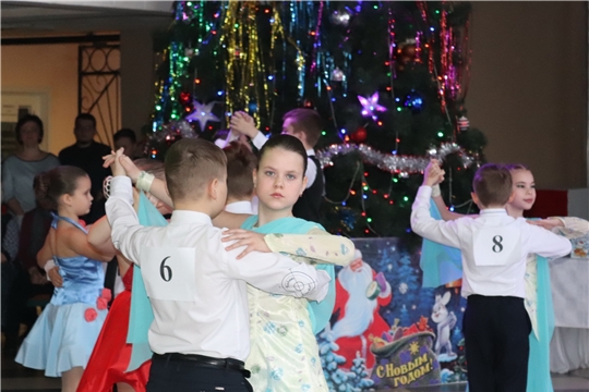 В Алатыре пройдет традиционный новогодний конкурс бальных танцев  «Новогодние огни – 2022»