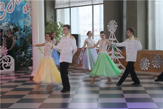 IX городской конкурс бальных танцев «Новогодние огни – 2022»