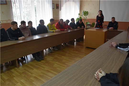 В филиале СамГУПС в городе Алатыре состоялась встреча представителей правоохранительных органов и комиссии по делам несовершеннолетних со студентами