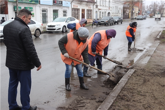 Коммунальщики готовят Алатырь к майским праздникам