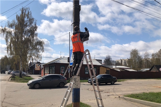 На перекрестке улиц Ленина и Гончарова появились новые светофоры