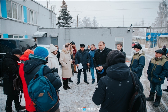 Блог-тур на снежных самосвалах прошел в Чебоксарах с участием форума «За рулем», «Союза женщин Чувашии» и других активистов