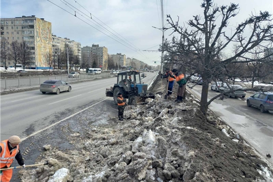 Вперед, к весне: текущие работы служб ЖКХ города Чебоксары