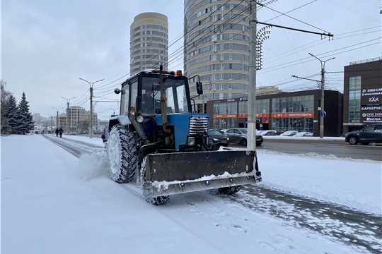 В Чебоксарах к утру ликвидировали последствия ночного снегопада