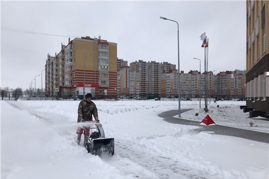 Чебоксарские школы  и детские сады ликвидируют последствия снегопада