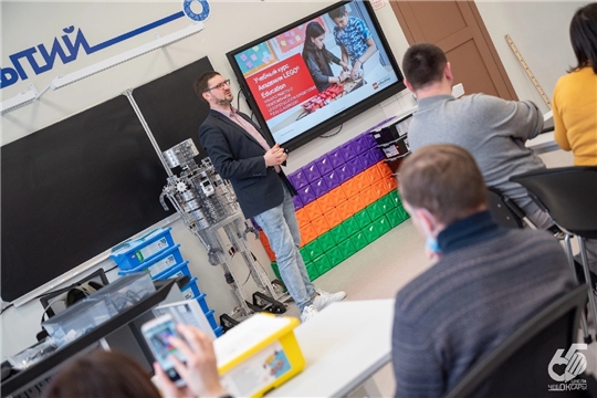 LEGO Education: для педагогов столичных школ состоялся обучающий семинар по современным образовательным технологиям