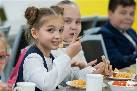 Родительская общественность: повышение стоимости горячего питания в школах и детских садах города Чебоксары – вынужденная мера