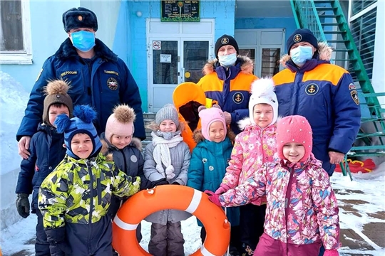 Осторожно, тонкий лед: в столичных учреждениях образования проходят тематические часы