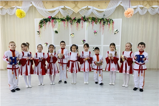 Муниципальный этап конкурса «Хунав» собрал более 200 работ