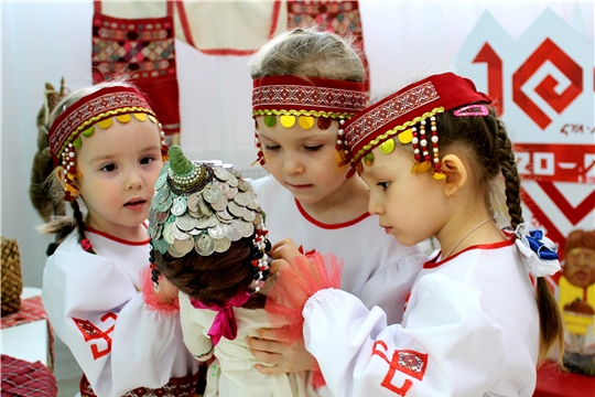 Воспитанники детских садов столицы присоединились к празднованию Дня чувашского языка