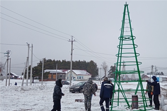 В Заволжье установили елку