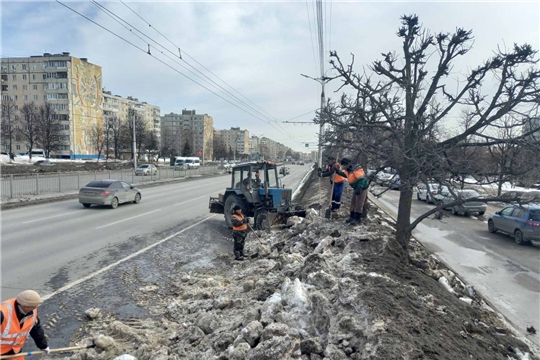 Вперед, к весне: текущие работы служб ЖКХ города Чебоксары