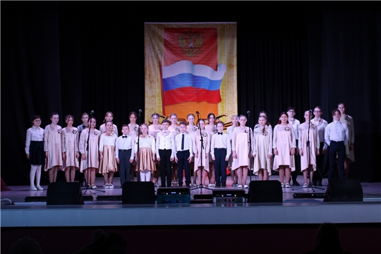 Во Дворце культуры города Канаш состоялся праздничный концерт ко Дню защитника Отечества «Любовь и мужество»