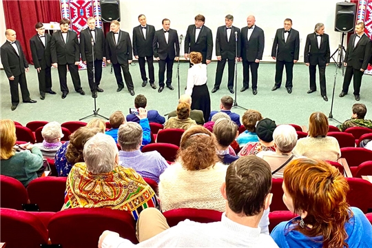 В Доме дружбы народов АУ «РЦНТ» «Дк тракторостроителей» Минкультуры Чувашии в рамках Года выдающихся земляков Чувашской Республики и в преддверии Международного женского дня состоялась праздничная программа «Прославляя женщин»