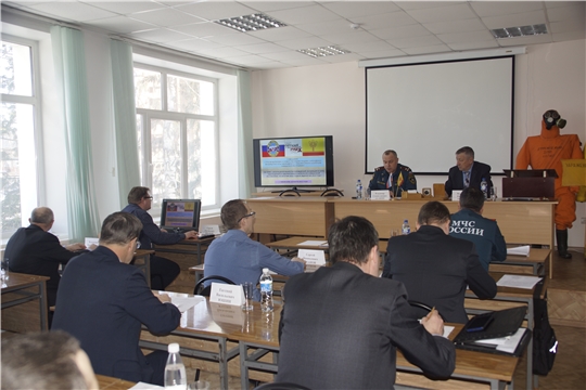 В ГКЧС Чувашии обсуждены вопросы мониторинга и прогнозирования чрезвычайных ситуаций на территории Чувашской Республики в 2021 году, определены цели и задачи на 2022 год