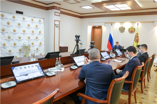 Олег Николаев вручил премии НОЦ «Инженерия будущего» лауреатам от Чувашской Республики