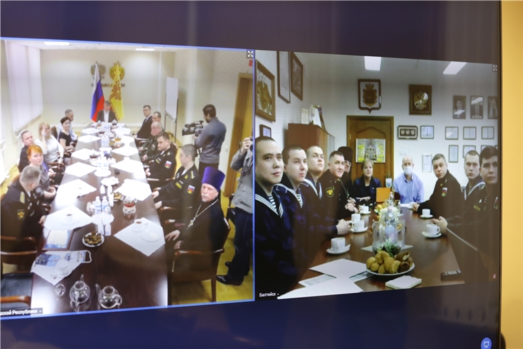 Олег Николаев провел видеомост с членами экипажей кораблей Балтийского флота «Чувашия» и «Новочебоксарск»