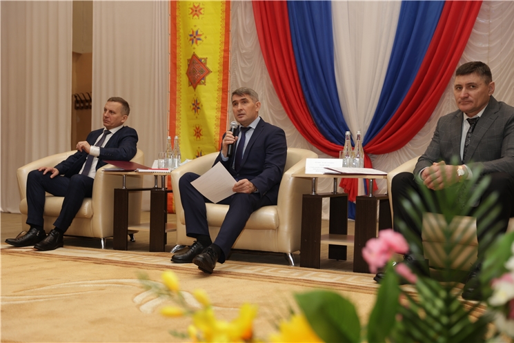 Глава Чувашии провел совещание по подведению итогов социально-экономического развития Комсомольского района