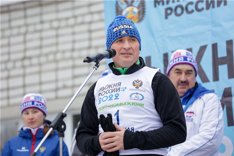 Олег Николаев принял участие в юбилейном всероссийском забеге «Лыжня России»