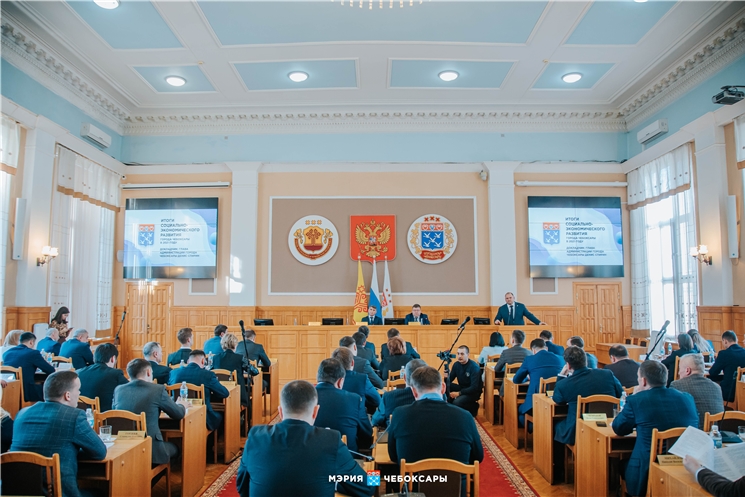 Глава Чувашии Олег Николаев принял участие в подведении итогов социально-экономического развития города Чебоксары за 2021 год