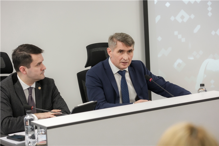 Олег Николаев провел встречу с представителями малого и среднего бизнеса