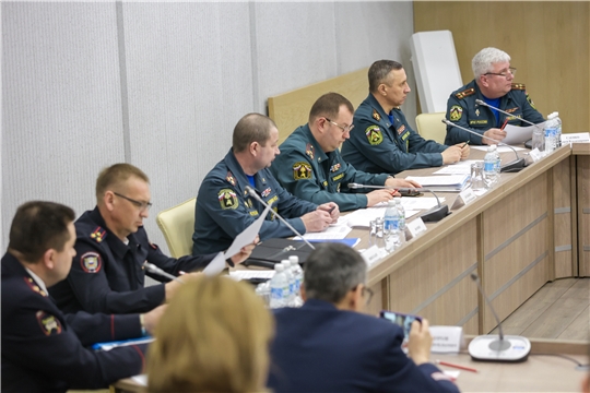 Совместное заседание Комиссии по предупреждению и ликвидации ЧС и обеспечению пожарной безопасности в ЧР и Межведомственной комиссии по профилактике правонарушений и предупреждению ЧС в местах отдыха детей, обеспечению безопасности организованных групп детей по маршрутам их следования всеми видами транспорта Совместное заседание Комиссии по предупреждению и ликвидации ЧС и обеспечению пожарной безопасности в ЧР и Межведомственной комиссии по профилактике правонарушений и предупреждению ЧС в местах отдыха детей, обеспечению безопасности организованных групп детей по маршрутам их следования всеми видами транспорта