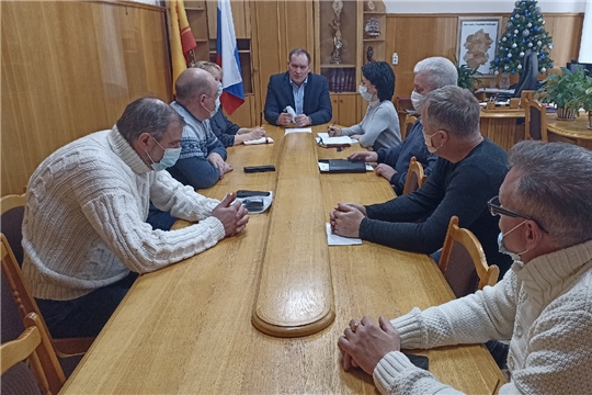 Глава администрации города Шумерля Валерий Шигашев провел рабочую планерку с руководителями предприятий жилищно-коммунального комплекса