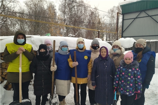 #МыВместе: волонтеры гимназии оказывают посильную адресную помощь шумерлинцам
