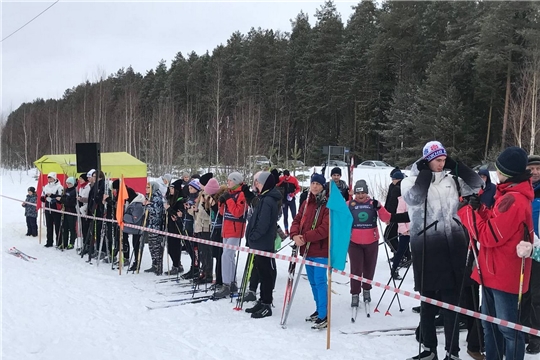 В Шумерле прошла Всероссийская массовая лыжная гонка «Лыжня России - 2022»