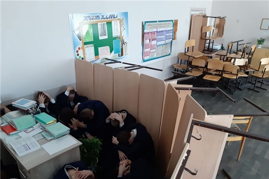 В гимназии №8 города Шумерля прошла антитеррористическая объектовая тренировка