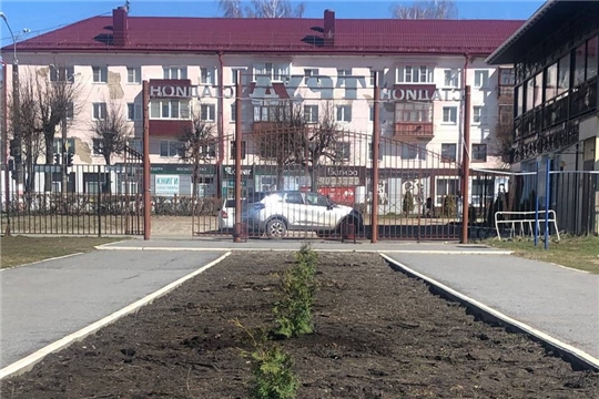 На площадке при входе в стадион «Труд» города Шумерля заложена «Аллея Победы»