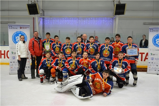 Команда Ибресинского района - серебряный призер республиканских соревнований юных хоккеистов «Золотая шайба» среди средней возрастной группы