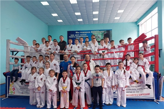 Тренировка учеников центра боевых искусств совместно с Федерацией Тхеквондо ГТФ Чувашии