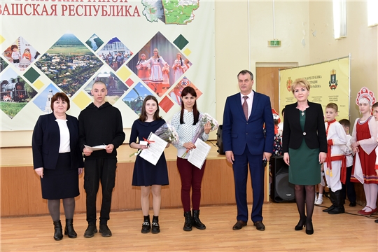 Состоялось торжественное вручение ключей от квартир детям-сиротам, и детям оставшимся без попечения родителей