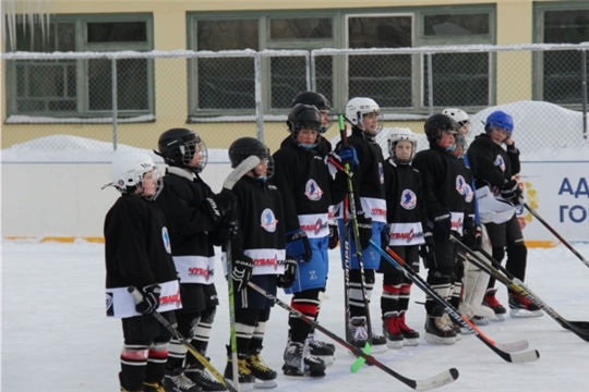 Семь команд Калининского района города Чебоксары участвуют в играх Школьной Хоккейной Лиги