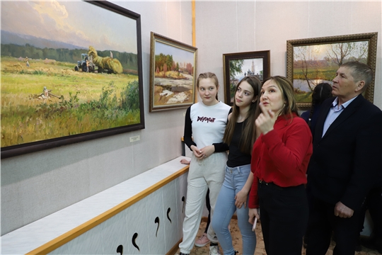 В районном музее «Земля и Люди» состоялось открытие персональной выставки Викентия Лукиянова