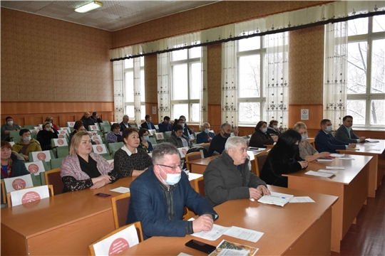 Фирдавиль Искандаров провел еженедельное совещание с руководителями