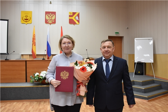 Глава Красноармейского муниципального округа Борис Клементьев поздравил Алину Капрову