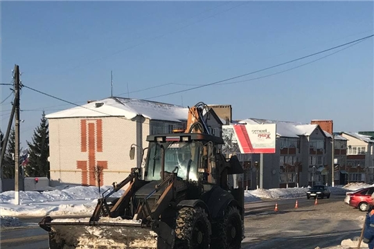 Уборка улиц от снега идет полным ходом