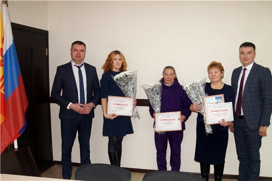 В Ленинском районе состоялось награждение победителей конкурса «Лучший дворник» за февраль