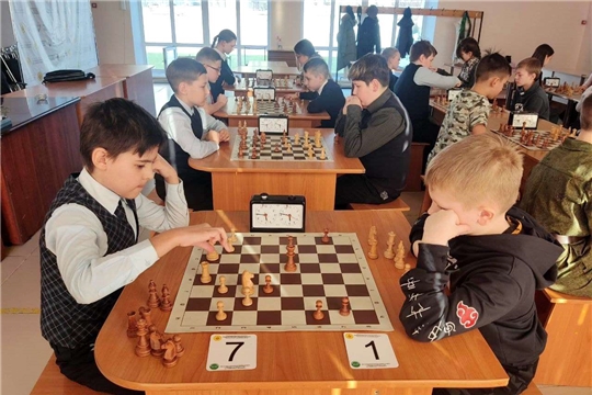 В Чебоксарах открылся турнир по шахматам среди команд общеобразовательных организаций