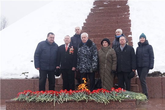 Ленинский район принял участие в церемонии возложения цветов в память о россиянах, погибших при исполнении воинского долга