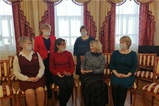 В отделе ЗАГС администрации Мариинско-Посадского района  прошла встреча с семейным психологом